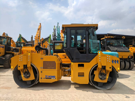 Асфальтовый каток XCMG XD103 