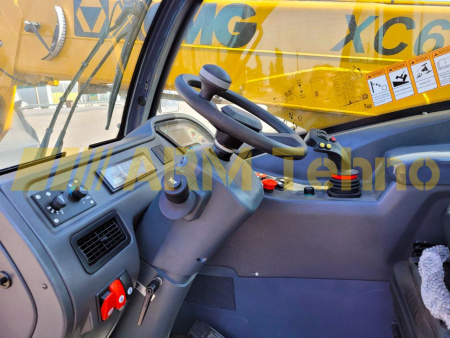 Телескопический погрузчик XCMG XC6-3007V 