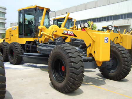 Автогрейдер XCMG GR165 
